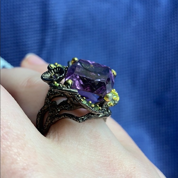 10 Carat Amethyst Gothic Style Ring - Picture 6 of 6